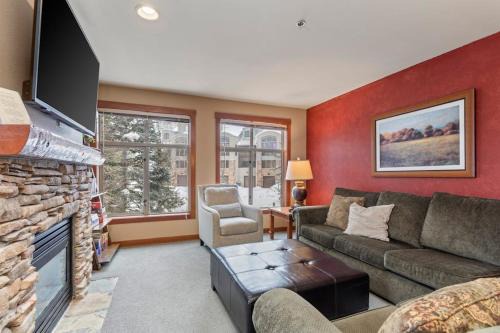 Salt Lake Mountain Resorts House | Ski-in - ski-out condo with access to Club Solitude - pools hot tubs & more