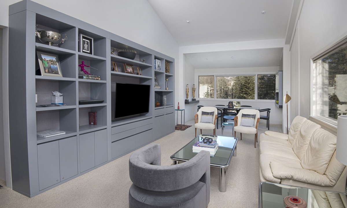 Vail Condo | Ski-in/ski-out condominium at the base of Vail Mountain. Best location, pool!