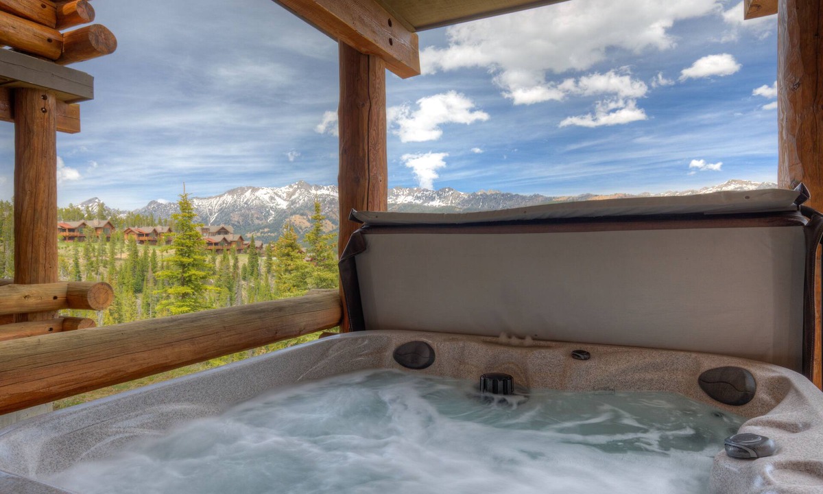 Saddle Ridge House | Ski-in/Ski-out w/Private Hot Tub & Pet Friendly in Moonlight - Saddle Ridge - Mountain Vista Chalet