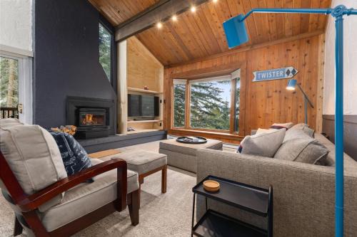 Steamboat Springs House | Ski Ranch Loft, Short Easy Walk to Slopes, 2 King Bedrooms And Loft