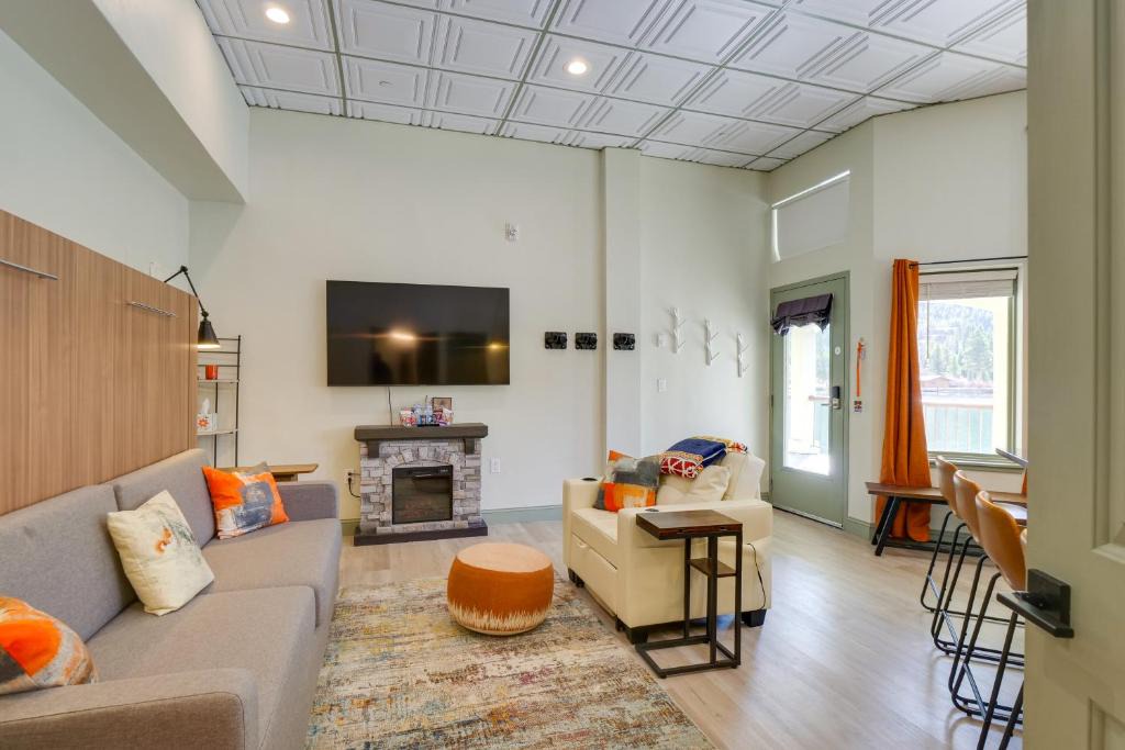 Lakeside Village Apartment | Ski Shuttle Access: Studio 2 Mi to Keystone Slopes