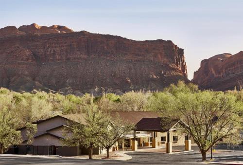Moab Hotel | Slackline Moab, Outset Collection by Hilton