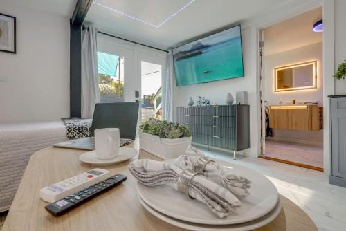 Encanto Apartment | Sleek Studio 4 Mi to Dtwn Phoenix: Pets Welcome!