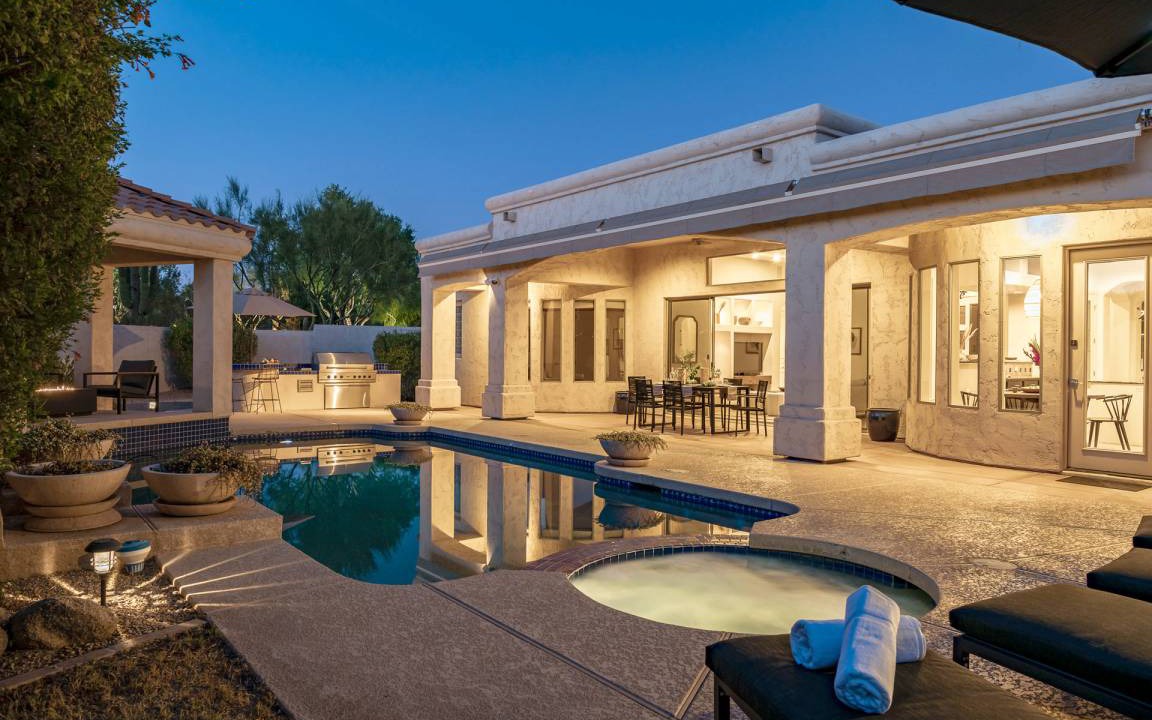 Sonoran Hills House | Solstice by AvantStay Contemporary Oasis w/ Pool, Spa & Bar in Gated Community