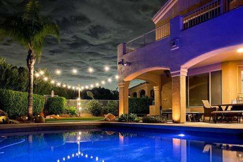 Fountain Hills House | Spa, Putting Green! Family Haven in Fountain Hills
