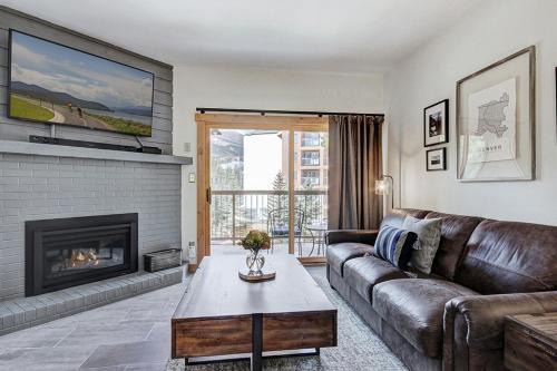 Peak 9 Apartment | Spacious 2 bed, 2 bath Mountainwood 301 condo in Breckenridge, sleeps 8 guests