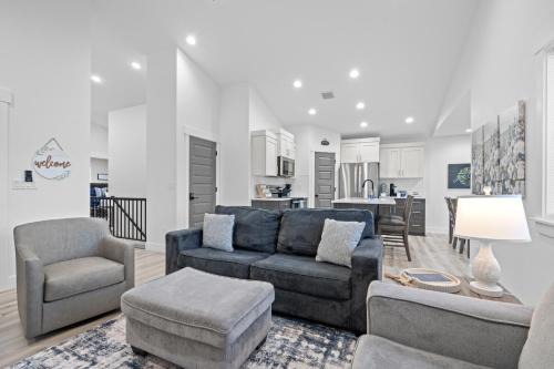 Idaho Falls House | Spacious 3BR Retreat Clean, Quiet, Sleeps 8