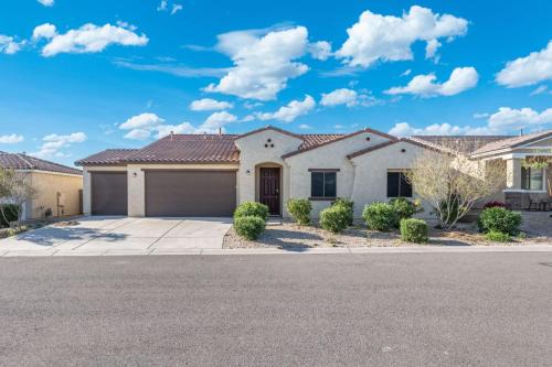 Litchfield Park House | Spacious 4BR Retreat Sleeps 8 Near Spring Training