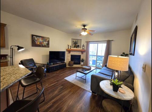 Bear Hollow Village House | Spacious condo with pool hot tub garage gym & balcony - near Park City