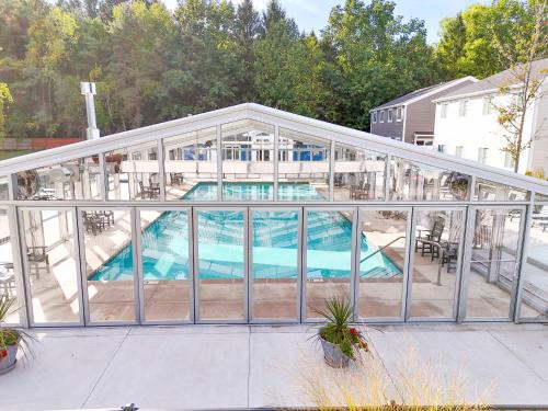 South Haven House | Spacious Dog-Friendly Getaway with Year-Round Pool & Hot Tub
