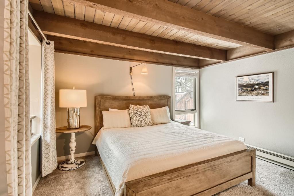 Warrior's Mark House | Spacious Mill Run 3 Townhouse Close to City Attractions