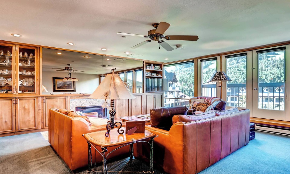 Vail Condo | Spectacular Vail Mountain Views Granite Kitchen Western Decor