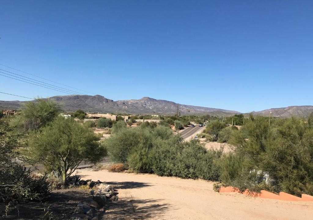 Cave Creek Bed & Breakfast | Spur Cross Inn