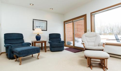 Jackson Apartment | St John C