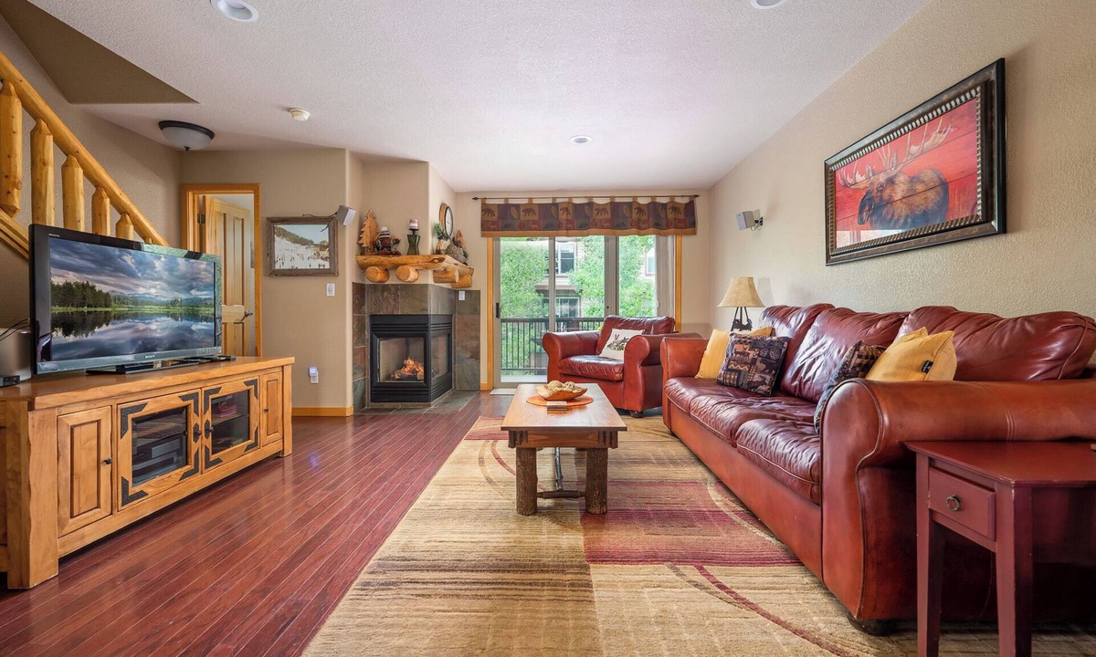 Winter Park House | ★ Stay Downtown in Style | Mtn Modern Townhome | Private Hot Tub & Heated Garage