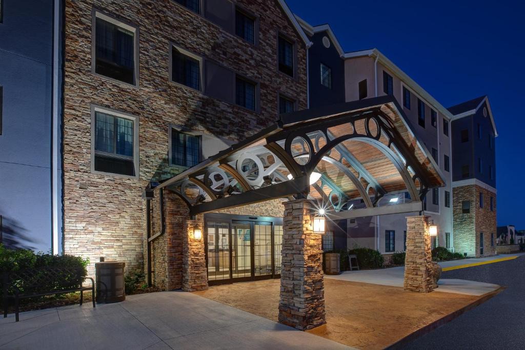 Lincoln Hotel | Staybridge Suites Lincoln North East by IHG