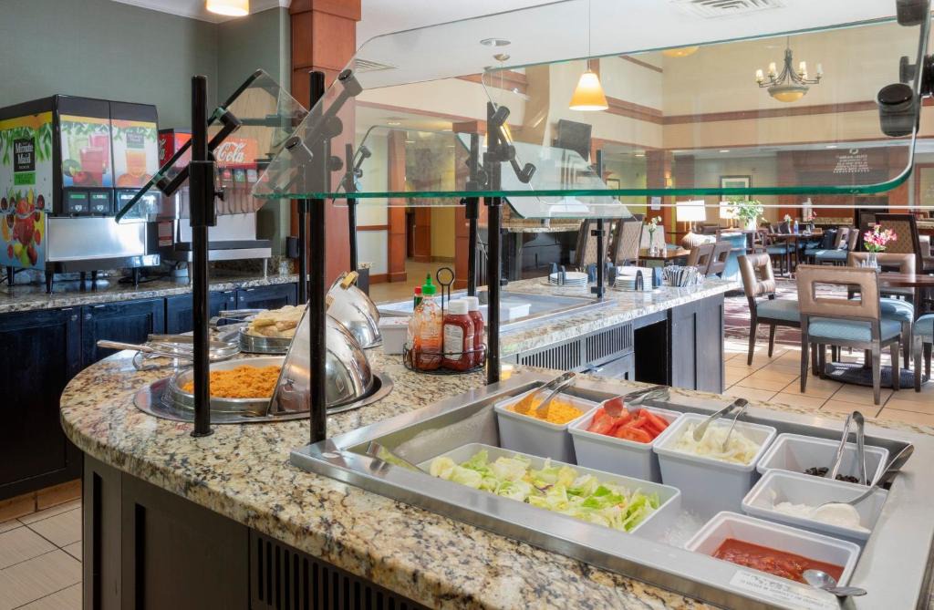 West Bloomington Hotel | Staybridge Suites Minneapolis-Bloomington by IHG