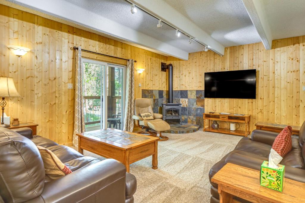 Warrior's Mark House | Steps to the Slopes! Breck Ski Condo w/Fireplace