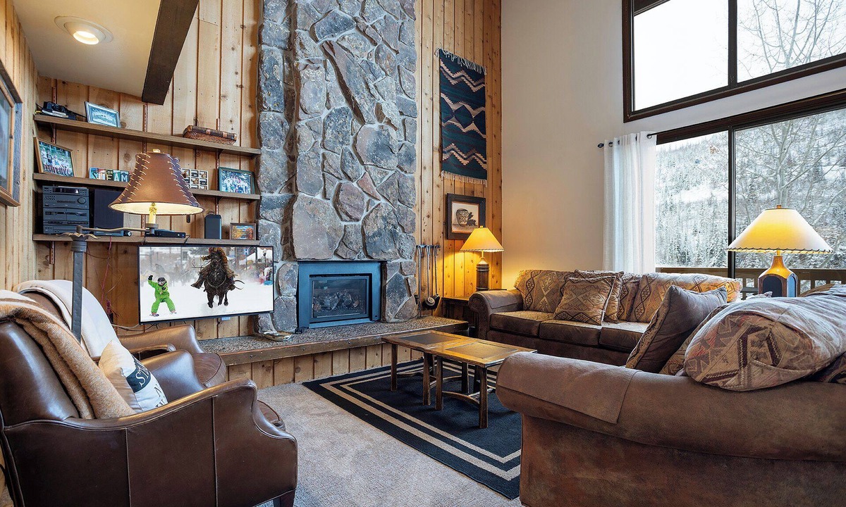 Steamboat Springs House | STH26 | Large Private Deck | Beautiful Views | Ski In/Out | Winter Shuttle