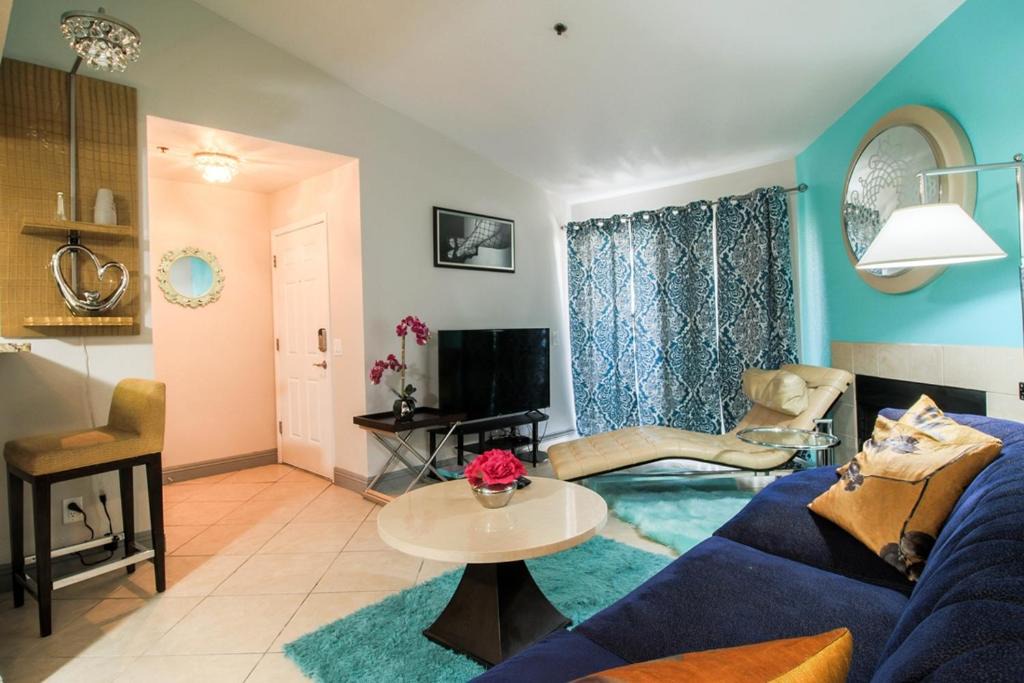Las Vegas Apartment | Strip View luxury Condo