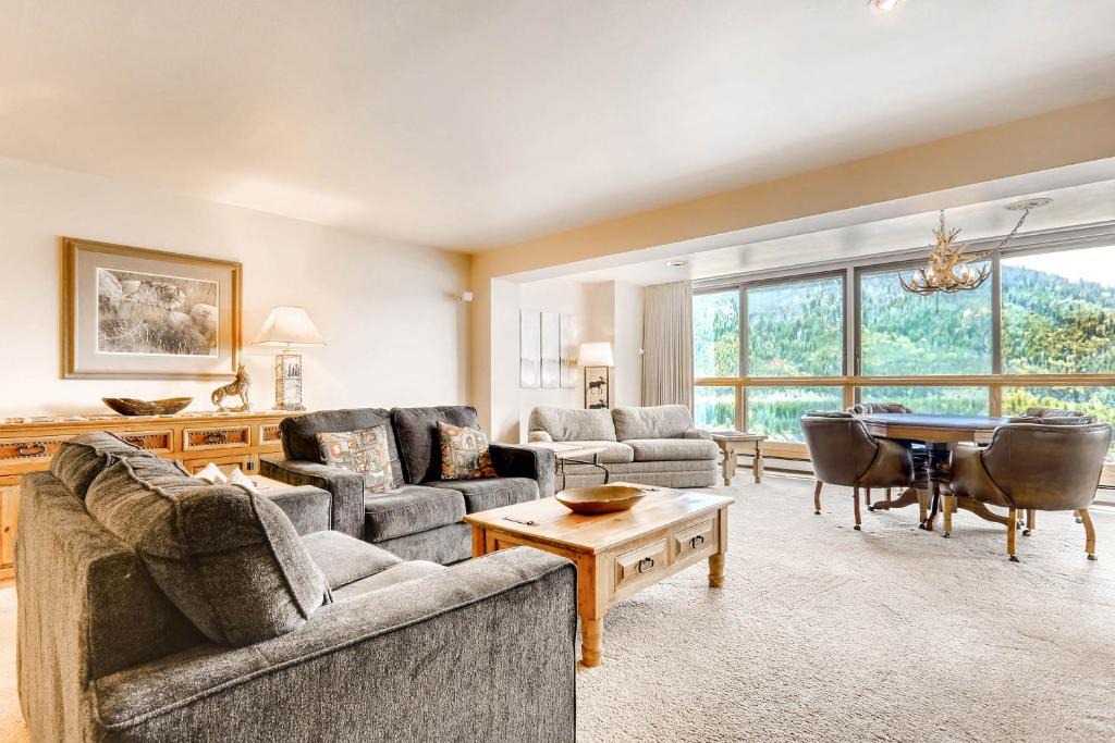 Keystone Apartment | Sts, Johns 2541