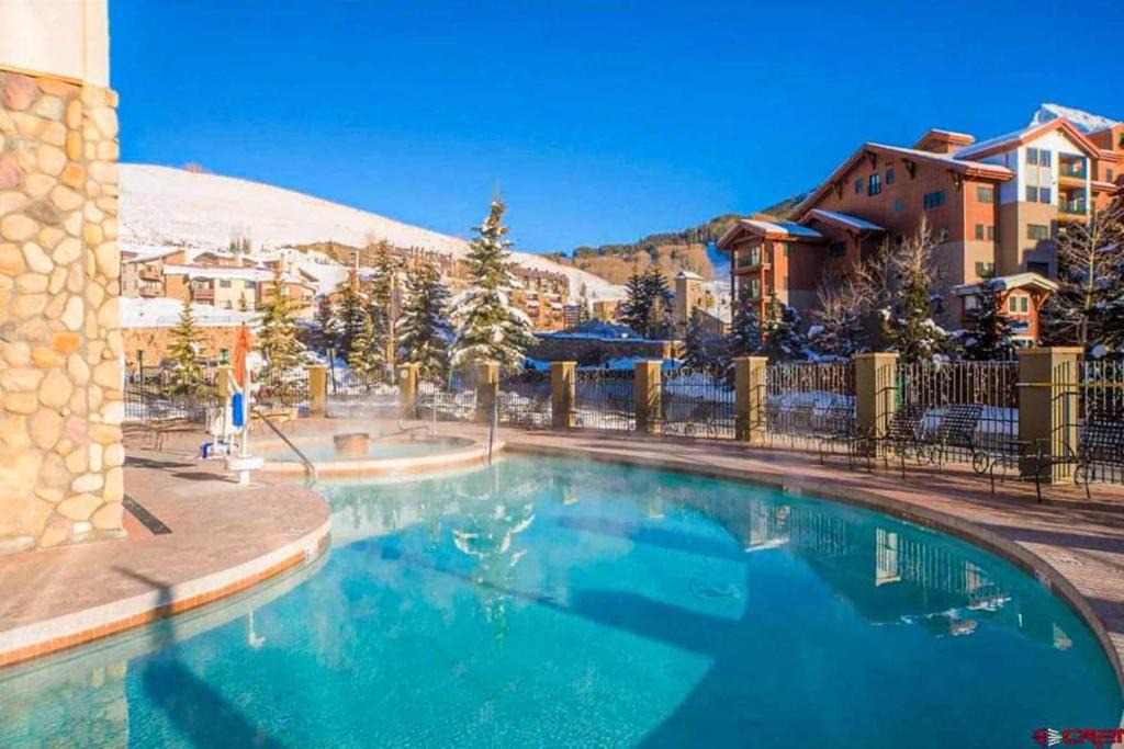Mount Crested Butte House | Studio 153 at Perfect Location w Pool & Hot Tub