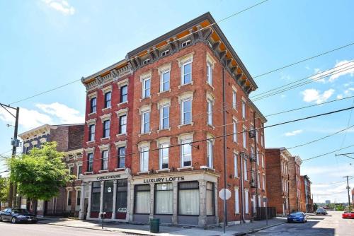 Over-the-Rhine Apartment | Studio Loft Apt in Heart of Over the Rhine!