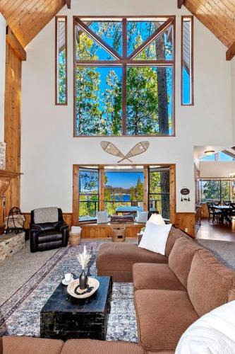 Lake Arrowhead House | Stunning LAKE VIEW Game Room Spa Walk To Village