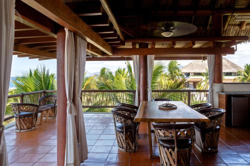 Ixtapa - Zihuatanejo Apartment | Stunning, Oceanfront Casa de Olas