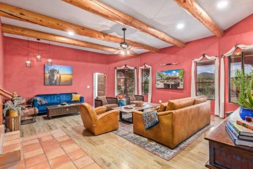 Fort McDowell House | Stunning Secluded Ranch, Sleeps 6 Comfortably, Pool & Jacuzzi