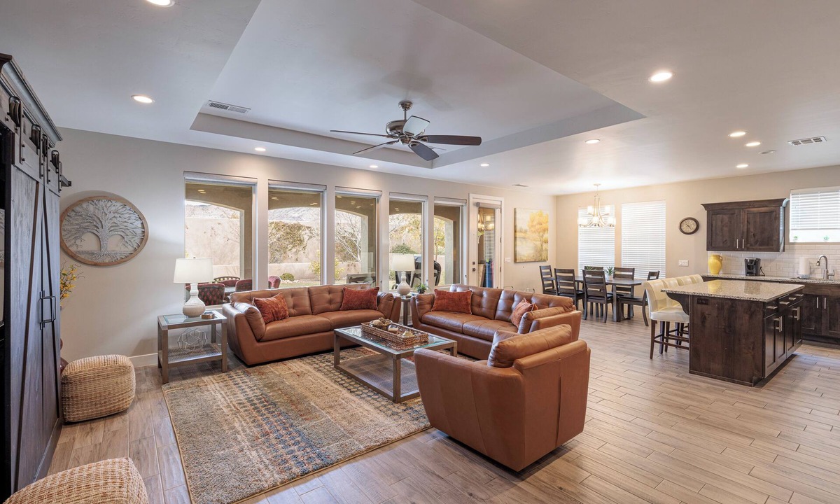 St. George House | Stylish 3BR Home Near Clubhouse
