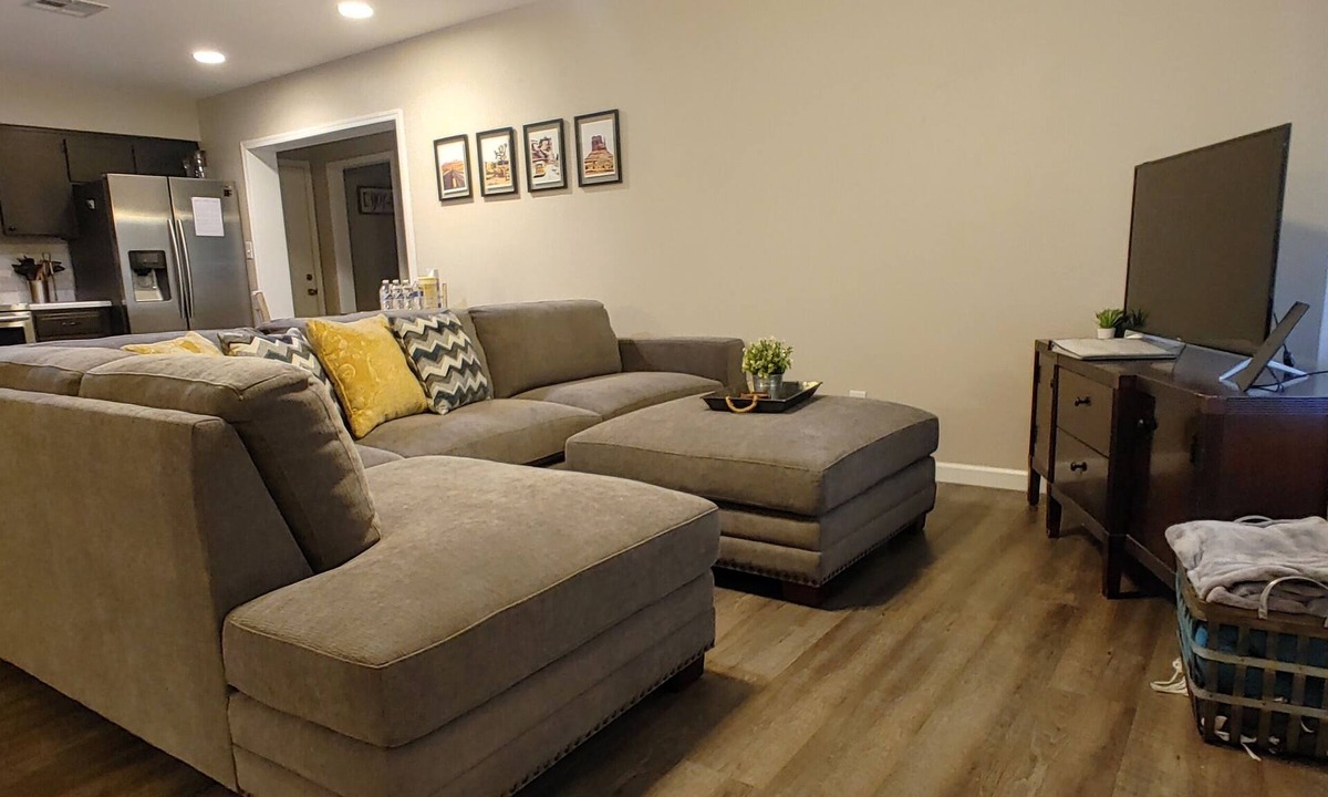 Kyrene-Superstition House | Stylish Desert Oasis in Tempe