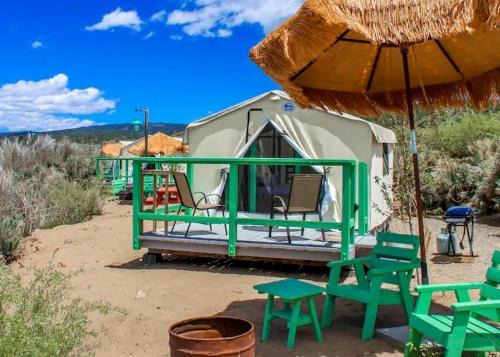 Bridgeport Other | Stylish Lakeside Glamping Cabin with Eastern Sierra Mountain Views near Bridgeport, California