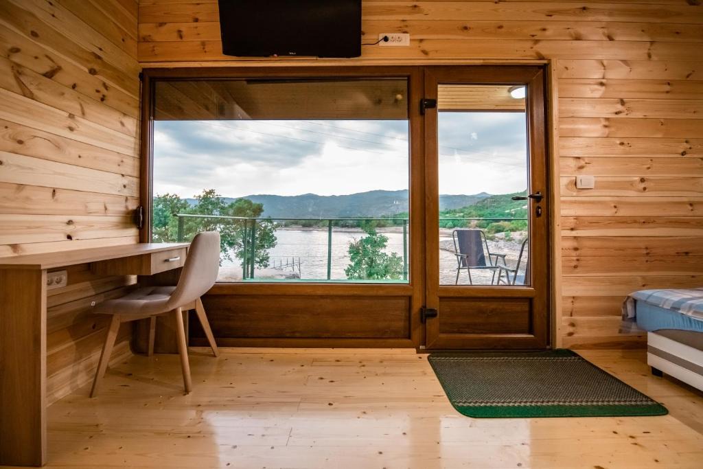 Niksic House | Sunny