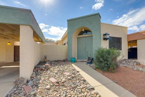 Tucson House | Sunny Tucson Townhome w/Patio & Mountain Views!