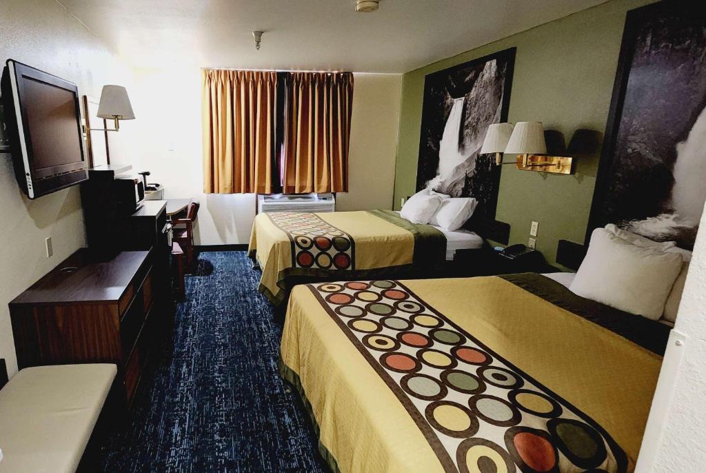 Rawlins Hotel | Super 8 by Wyndham Rawlins Wyoming