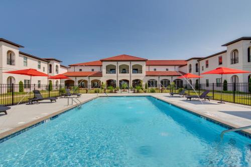 Lawrence County Apartment | Swim, Golf & Bowl - Loretto Vacation Rental Apt!