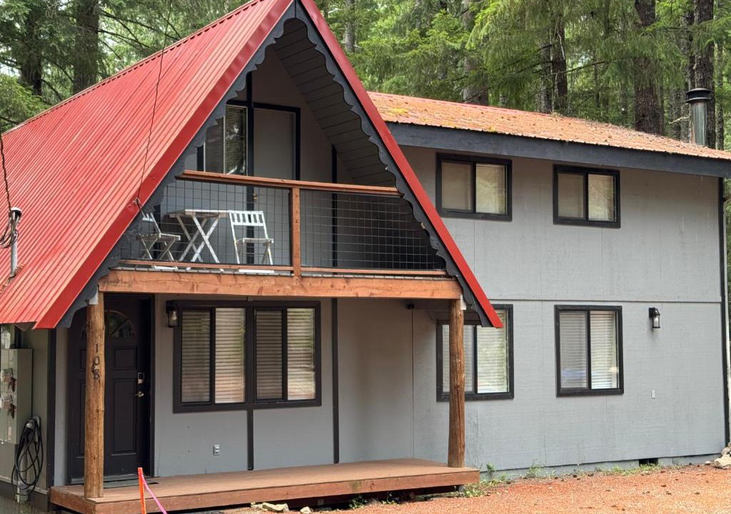 Packwood Apartment | Tall Timber
