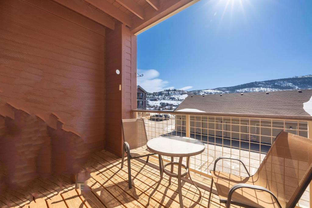 Silvercreek House | Ten Mile G201