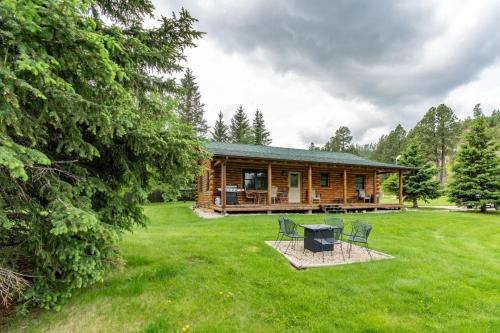 Custer House | Tenderfoot Creek Cabin
