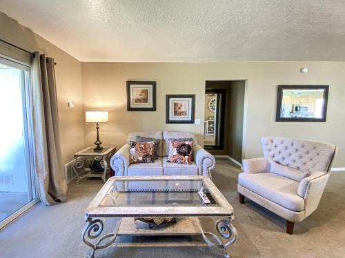 Harbor Village House | Tennis Building 201