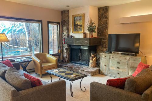 Jackson Hole House | Teton Shadows Darwin F