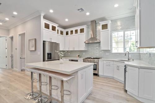 Central Davis House | The Ayla Plan: 4BR/3.5BA, 2600 Sq Ft, Near Campus