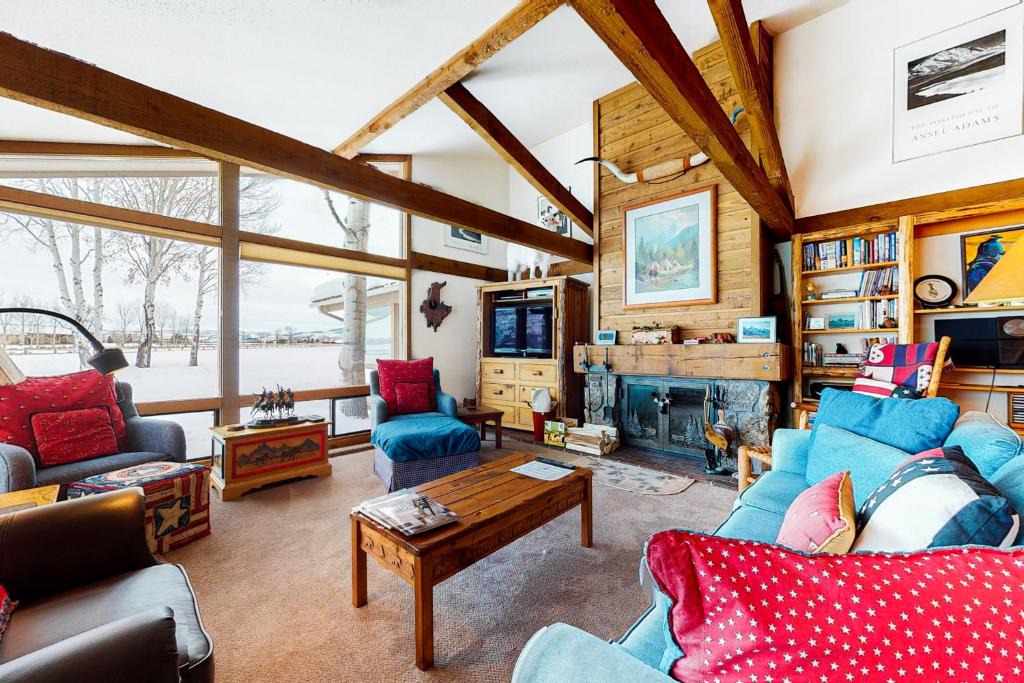 Jackson House | The Director's Cabin