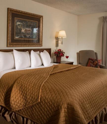 Rapid City Hotel | The Foothills Inn