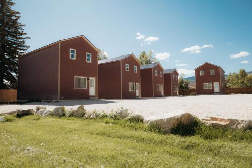 Garden City Hotel | The IronHorse Inn