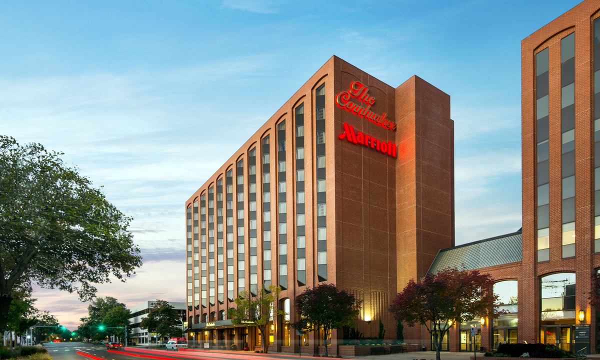 Downtown Lincoln Hotel | The Lincoln Marriott Cornhusker Hotel