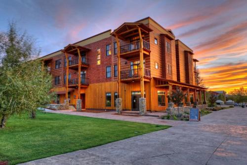 Victor Cabin | The Lodge at Bronze Buffalo Ranch