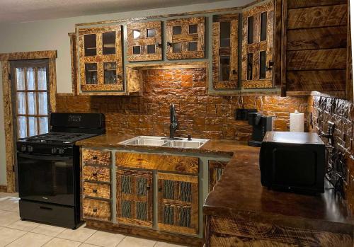 Deadwood House | The Miner's Getaway in Lead SD