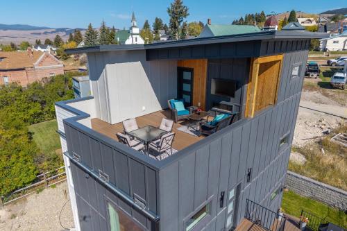 Philipsburg House | The Perch Rooftop Sky Lounge, Mountain Views